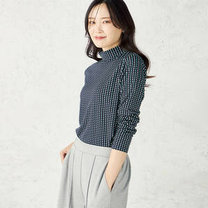 A/C DESIGN BY ALPHA CUBIC エーシーバイアルファキュービック プリントハイネックプルオーバー 351598 レディース ネイビー