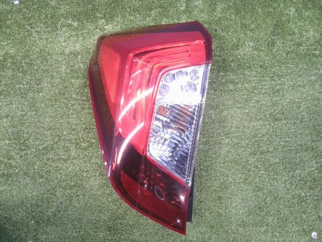 新品　ホンダフィットハイブリッド　GP5 右リヤテールライト　前期 2025年最新】Yahoo!オークション -フィット gp5(テールライト)の
