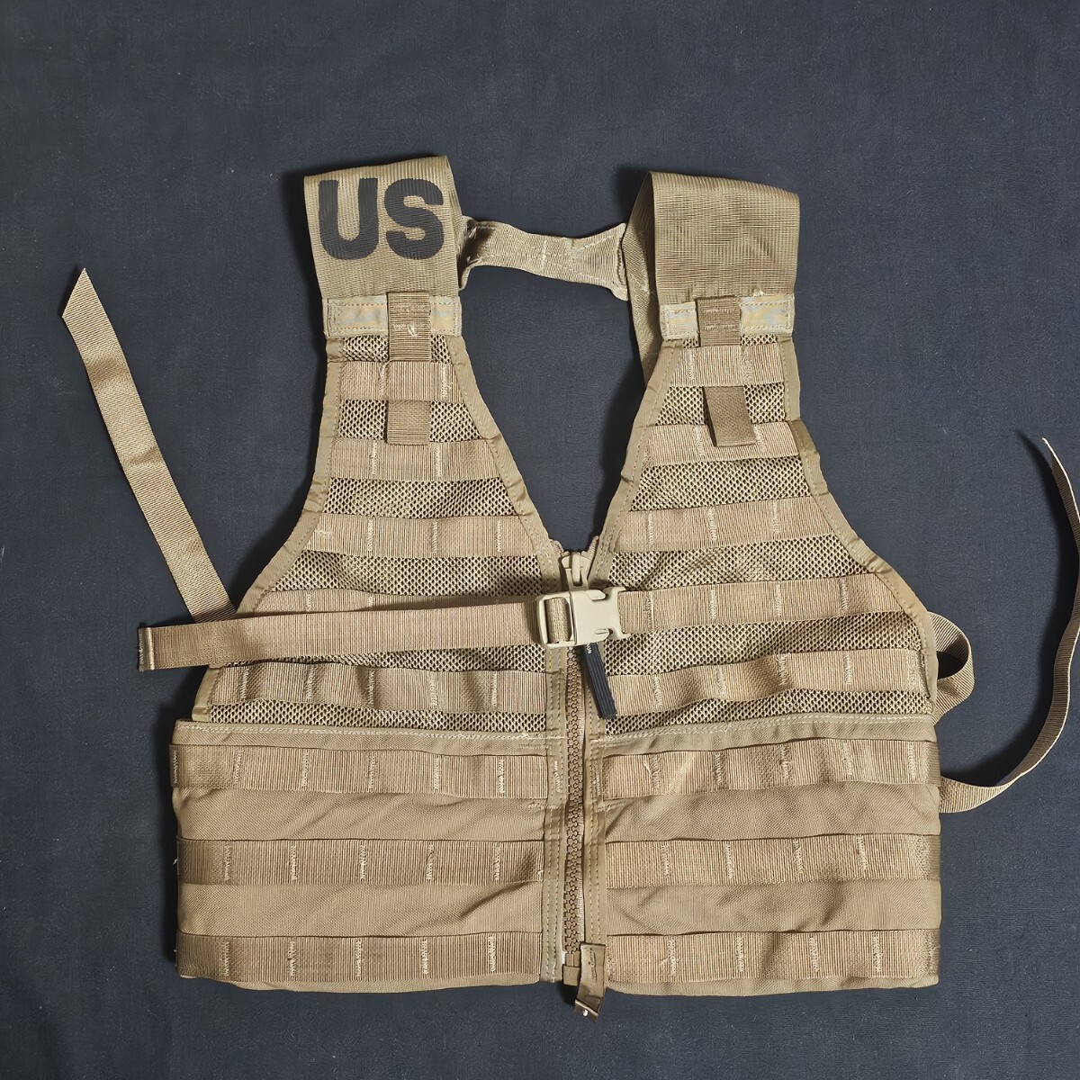 米軍放出品　ベスト 米軍 実物放出品 US ARMY エアークルーサバイバルベストTYPE1