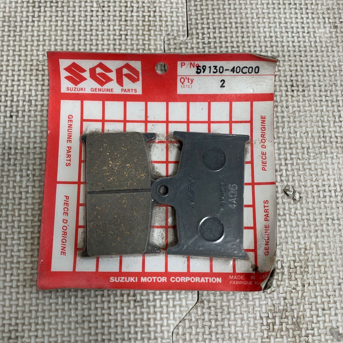 【未使用品】スズキ（SUZUKI） 純正パーツ　ブレーキパッド　品番:59130