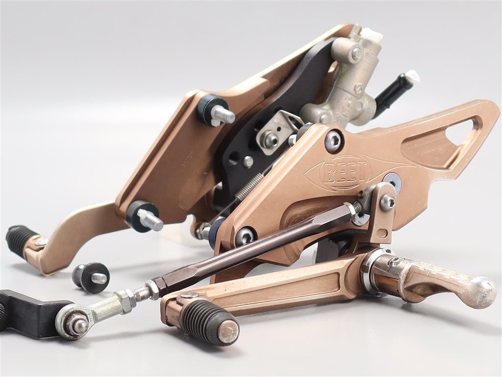 ZRX400 BEET ハイパーバンク　バックステップ　可倒式　未使用品 BEET ビート ハイパーバンク バックステップ ZZR400 KAWASAKI