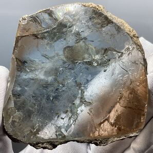 【大赤字セール】ウクライナ産 バイカラー トパーズ 磨き 約108g 1009