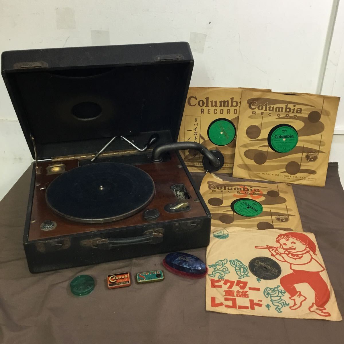 昭和レトロ希少当時物！キテーチャンのレコードプレーヤー！ 昭和レトロ簡単コンパクトレコードプレーヤー DS-218RC