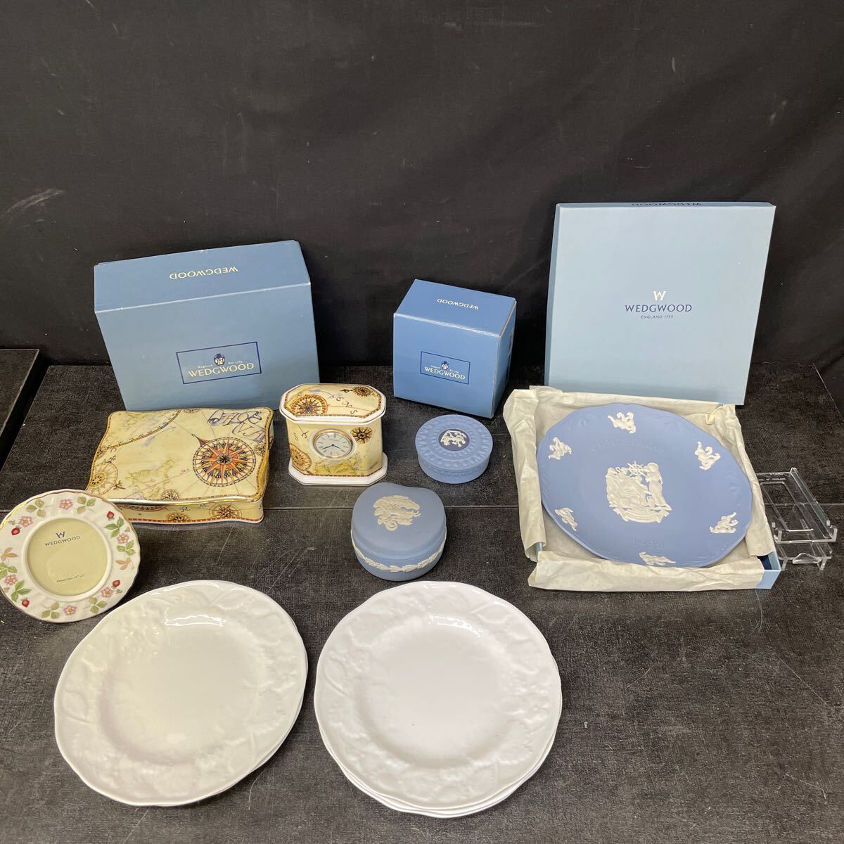 ウェッジウッド、イヤープレート12枚セット ◎ウェッジウッド 4種ジャスパー 2006～2009年イヤープレート