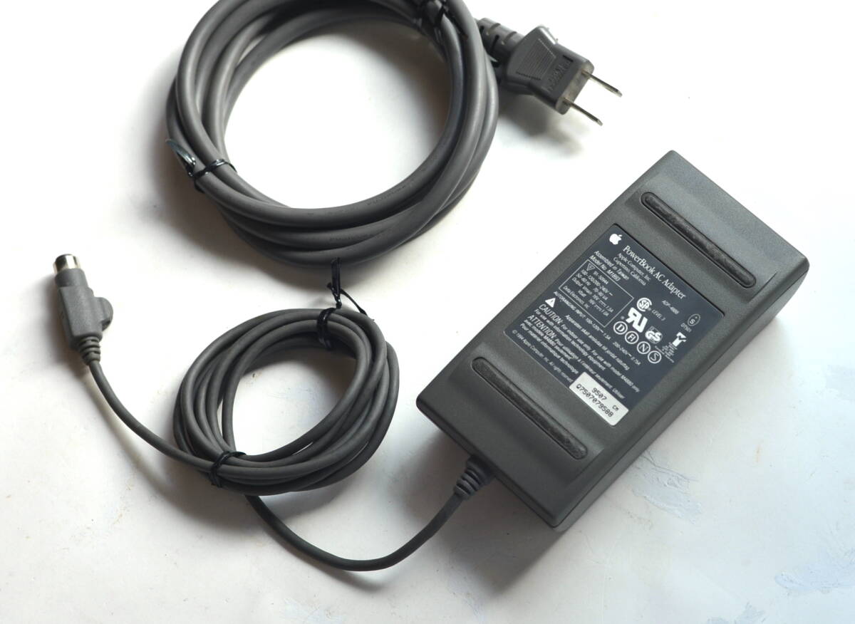 その他ノートPCアクセサリー Macintosh PowerBook AC Adapter Vintage Apple Macintosh PowerBook AC Adapter M5140 (APS-20U