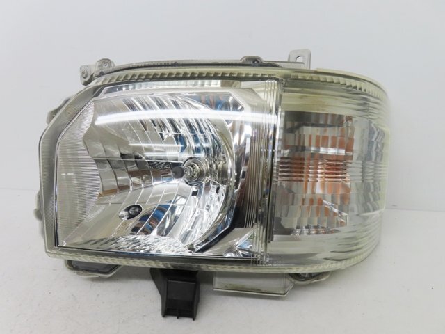 ハイエース 200系 右ヘッドライト 4〜6型 koito 26-131 新車外し 美品】トヨタ 200 ハイエース 4型~ 純正 ハロゲン