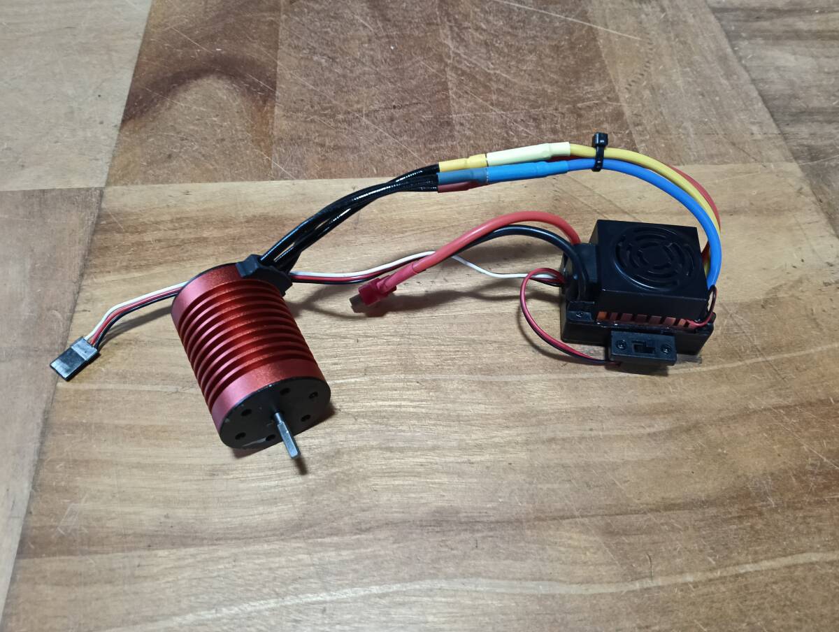 KAWADA GTB30 ブラシレスESC&モーター KV2000 未使用品 KAWADA GTB30 ブラシレスESC&モーター KV2000 未使用品 - メルカリ