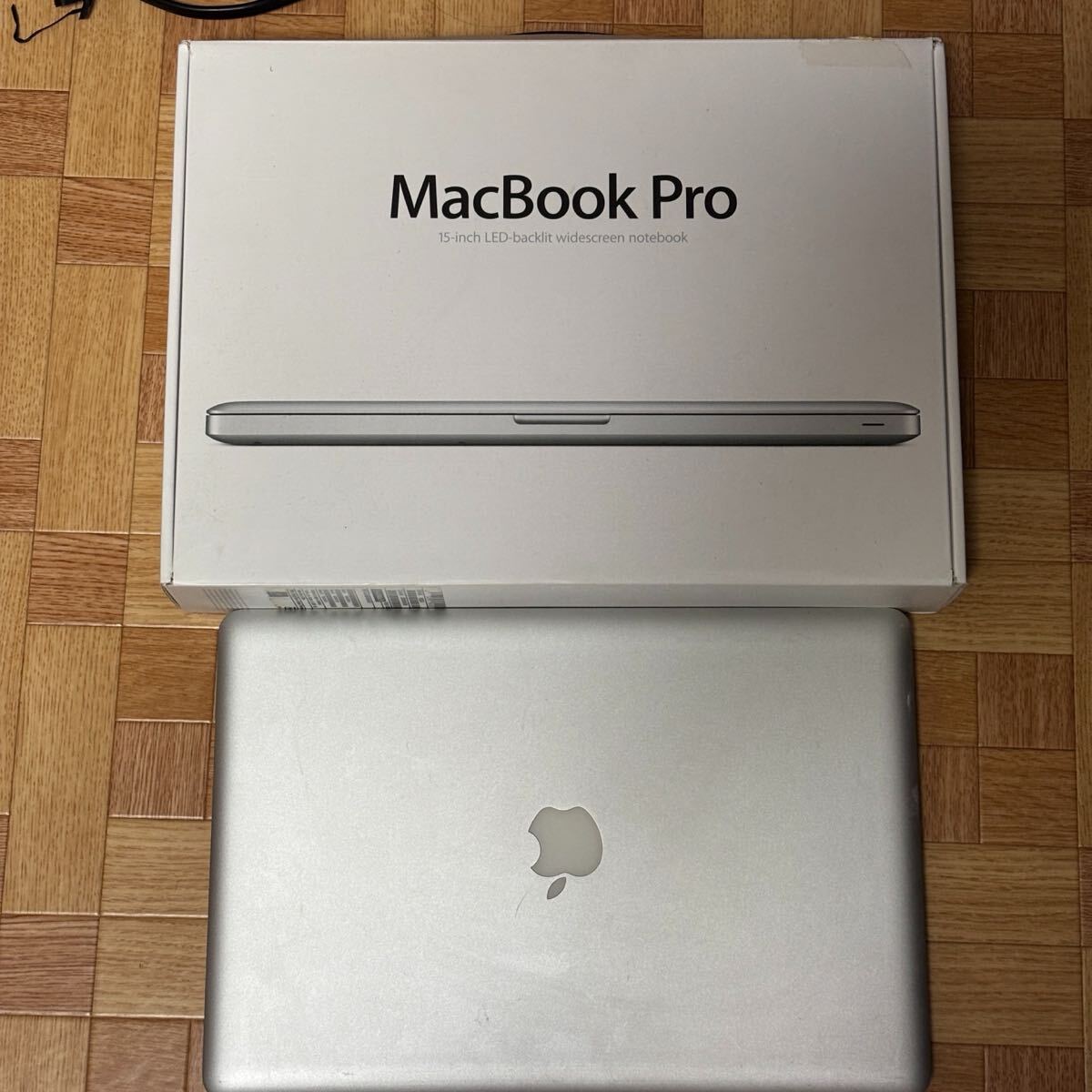 【極美品】MacBook Pro 13inch 2010 傷無し 極美品】MacBook Pro 13inch 2010 傷無し UPGRADED MacBook Pro