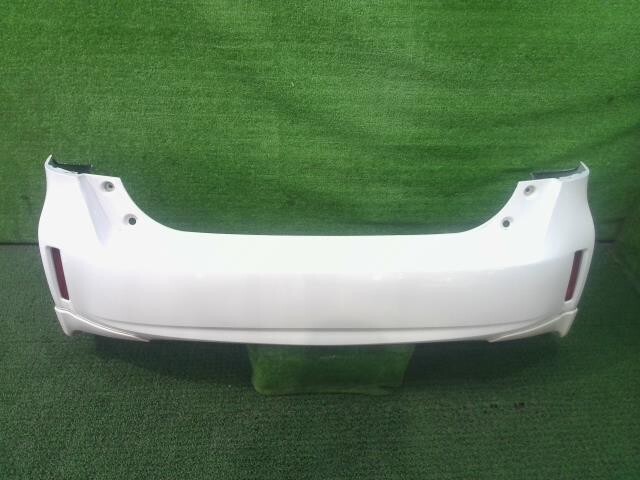 コ*ん様 16.30プリウス Sツーリング 純正リアバンパー 白 2025年最新】Yahoo!オークション -プリウス リアバンパー