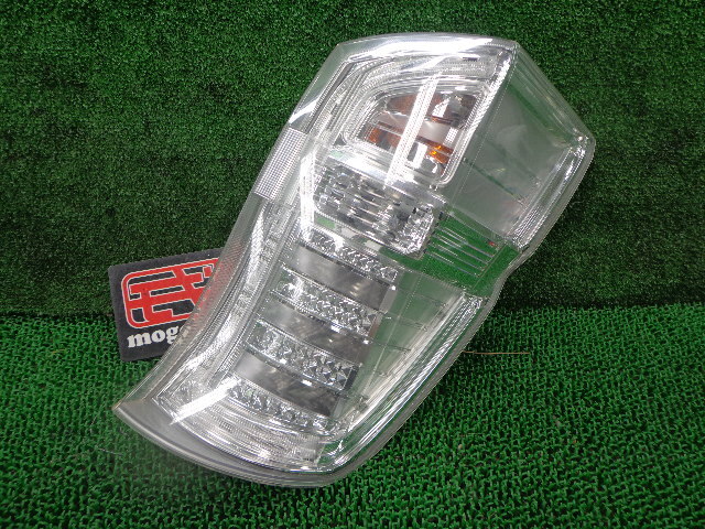 STEPWGN RK5 純正テールランプ ホンダ 純正 ステップワゴン 《 RK5 》 左テールランプ P90200
