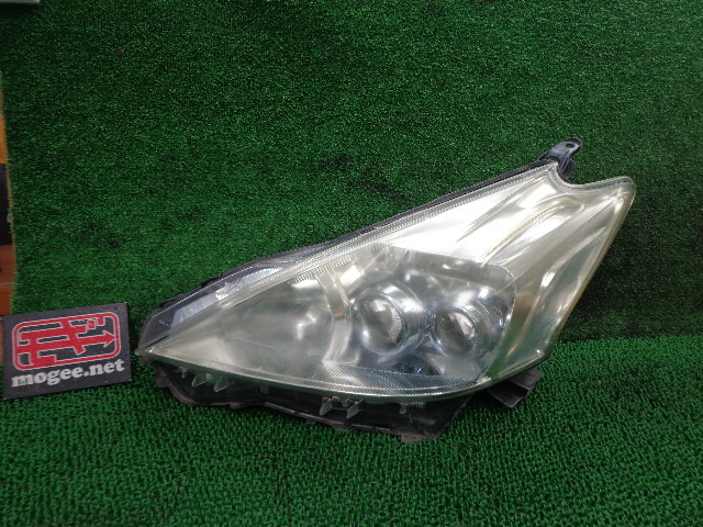 プリウス/アルファ/α ZVW40W/ZVW41W 純正左ヘッドライトLED プリウスα/アルファ ZVW40W/ZVW41W 純正 後期 右 ヘッドライト
