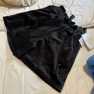 【新品】Sanrio サンリオ キュロット クロミ 140 黒ブラック