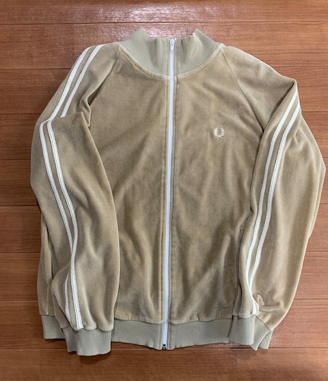 【希少❗️】Fred Perry ベロア トラックジャケット ベージュ 黒ライン FRED PERRY - 美品⭐️Fred Perry ベロアトラックジャケットM
