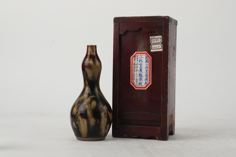 日本画家　郷倉千靱作　染付釉裏紅　花文　急須　共箱　M　R4346 日本画家 郷倉千靱作 染付釉裏紅 花文 急須 共箱 M R4346 - メルカリ