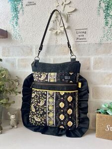 ハンドメイド.*岡山デニム×コットン&リネン*花柄* フリルが可愛いぺたんこWファスナーポシェット・ポーチでも