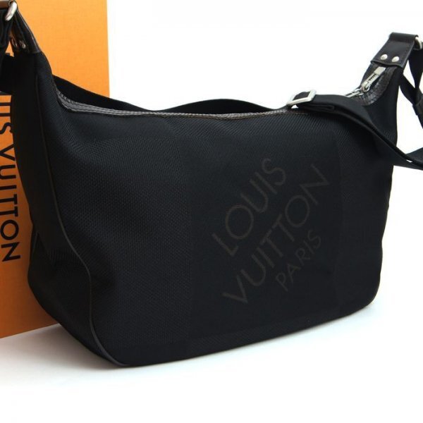 【専用】 ルイヴィトン アルシェ ボディバッグ ダミエジュアン ロゴ刻印 黒 LOUIS VUITTON 美品 ルイヴィトン ダミエジェアン アルシェ