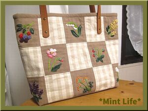 *Mint Life* ハンドメイド 「ハーフリネントートバッグ」合皮持ち手 手刺しゅう