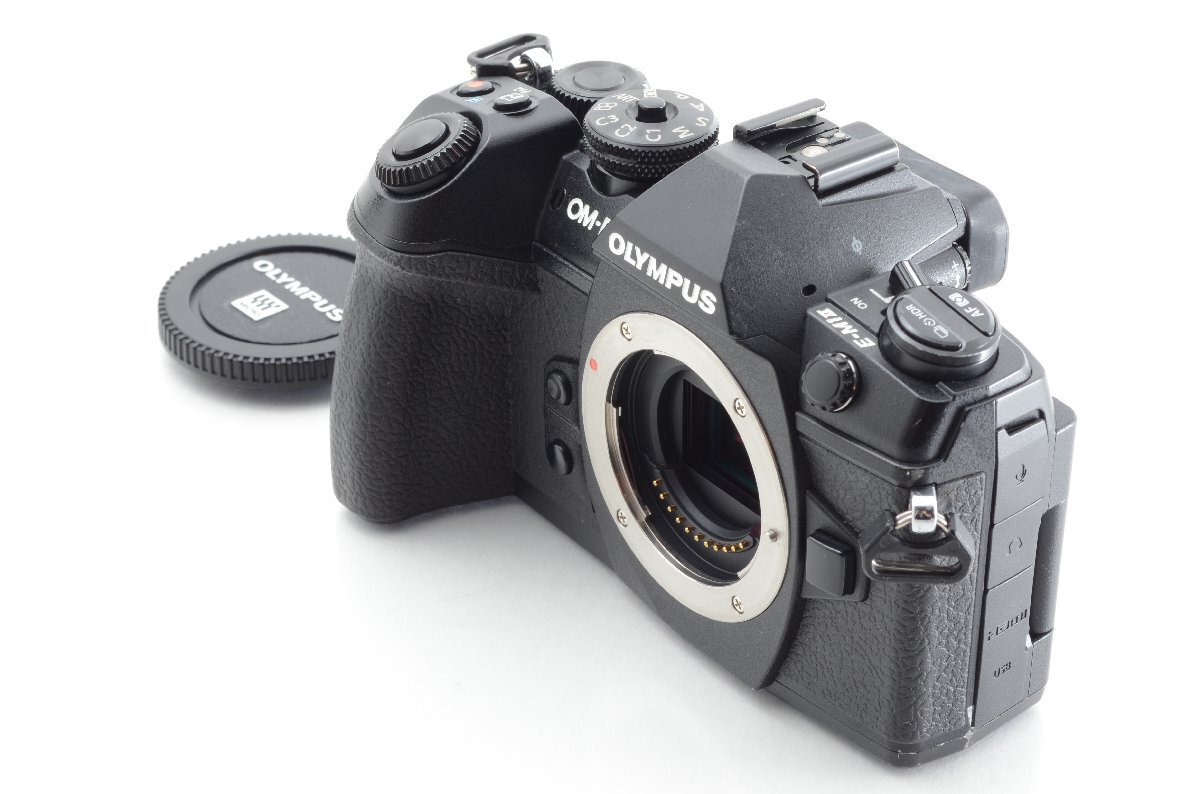 【完動美品】OLYMPUS OM-D E-M1 Mark II ボディ オリンパス OM-D E-M1 Mark II ボディ [シルバー] 価格比較