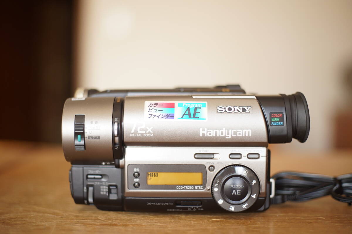 【再生OK】CCD-TR2 SONY Hi8ビデオカメラ　8mm 825 Amazon | SONY CCD-TR205 ハンディカム 8mmビデオカメラ （Hi8