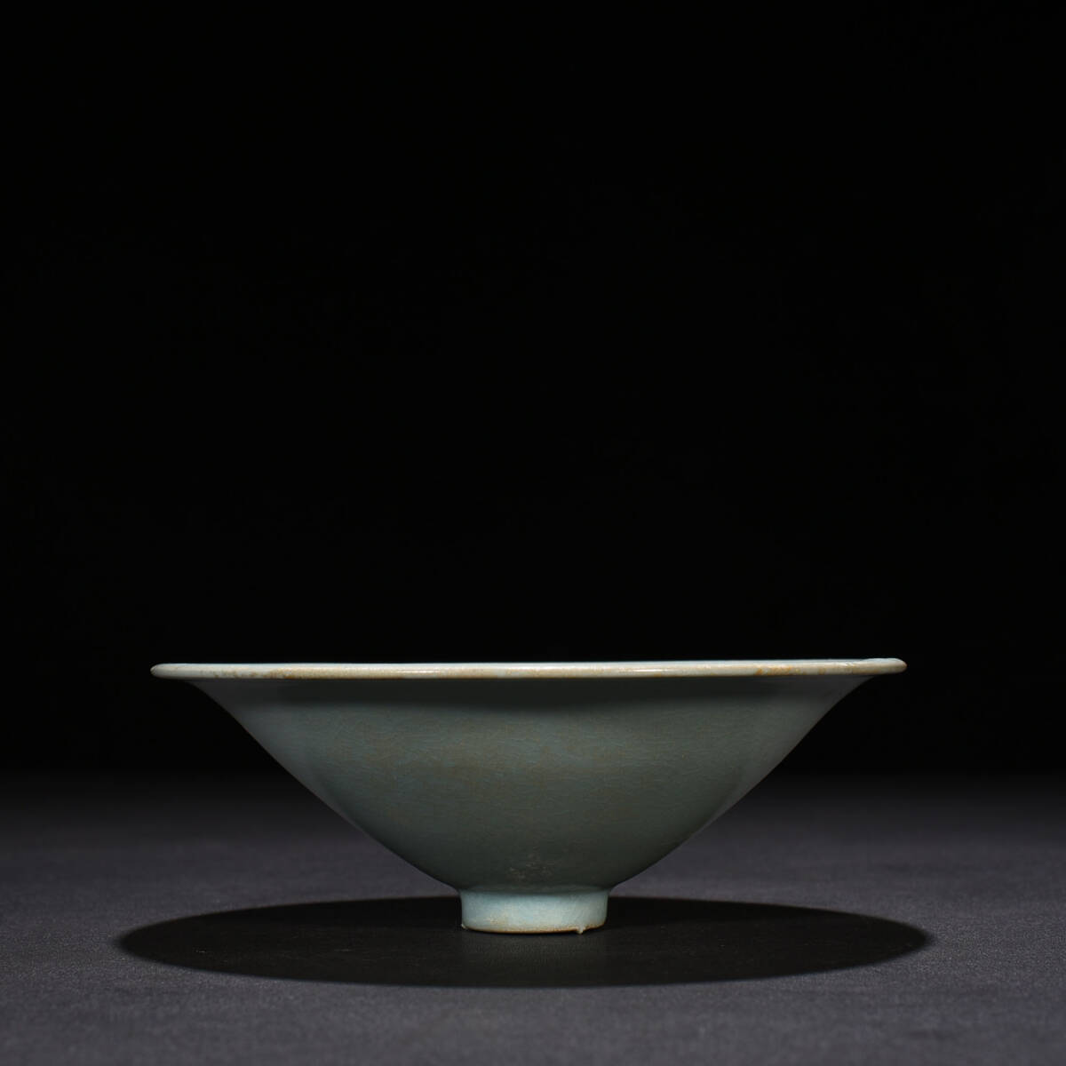 宋時代 汝窯 另一件北宋汝窑天青釉洗Ru Kiln blue glazed porcelain plate