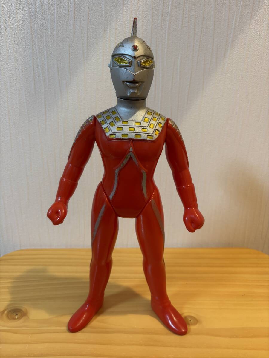 ウルトラマン倶楽部 ウルトラセブン　ソフビフィギュア Yahoo!オークション -「ウルトラセブン ソフビ」(ウルトラセブン