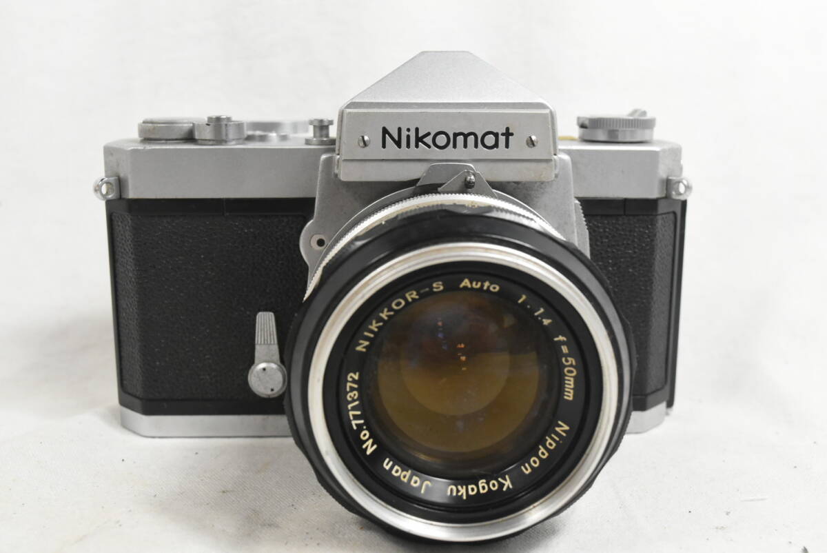 Nikomat フィルム一眼レフカメラ ウエッジウッド50mmレンズ付き Nikomat フィルム一眼レフカメラ ウエッジウッド50mmレンズ付き