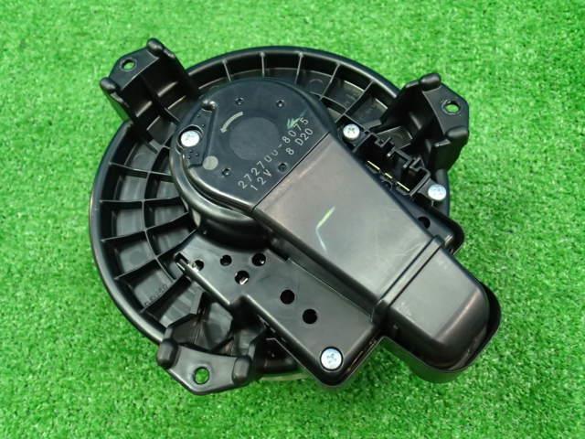 200系、純正ハイエースブロアモーター　新品未使用 トヨタ 新品 ブロアモーター 1個 200系 ハイエース GDH201V