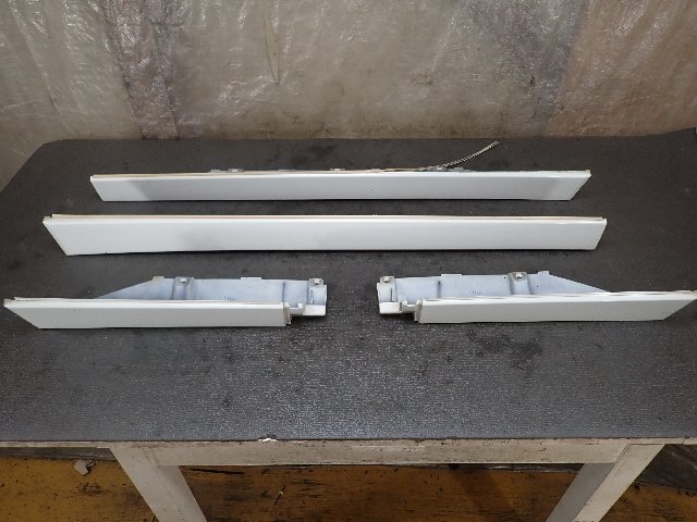 Kei ワークス HN22S サイドステップ/ステップモール左右セット 77240-82G01-Z7T ワークス純正サイドステップ取付（スズキ Kei・HN11S⁄HN12S⁄HN21S