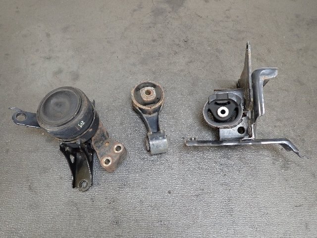 Yahoo!オークション -「ヴィッツ エンジンマウント」の落札相場