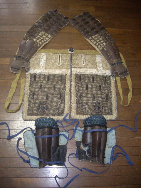 最終値下げ　武具　甲冑武具　家地外れ籠手 Yahoo!オークション - 等身大 【甲胄 籠手】鎧兜 甲 冑 武具 P10