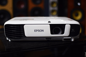 ◆EPSON 高輝度3600ルーメン 3LCD方式液晶パネル搭載プロジェクター EB-W41◆動作品◆現状渡し◆送料無料◆