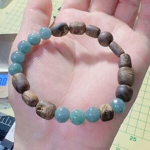 R2-02027 《保証保証》天然木 沈香(じんこう) 香り続くブレスレット ベトナム産高級 栽培 沈香香木 翡翠 随形 画像通り 内周約15cm