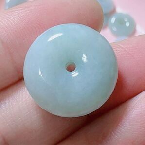 R2-01975 天然石 《本物保証》美品 淡緑色平安叩 持ち肌翡翠ペンダント ネックレスSV999約45cm(調整可能) パワーストーン 縁起物