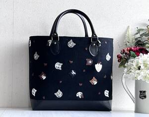 ハンドメイド+コットンリネン+手刺繍風+ネコ+ハチワレ+クロネコ+黒+横長+大きめ+トートバッグ +樋口愉美子