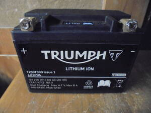 Оригинальный литиевый аккумулятор Triumph 8Ah T250733 Triumph Tiger 1200, снят с обслуживания, напряжение 13.5V примерно.