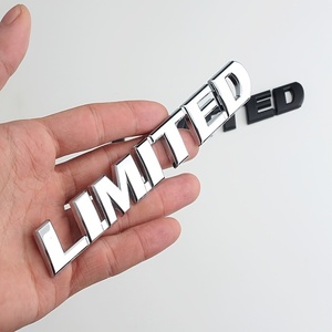エンブレム おしゃれ リミテッド シルバー 3D 金属 LIMITED メタルステッカー 立体 14.1cm 車用 ロゴ 貼り付け バイク 外装 シール t5530