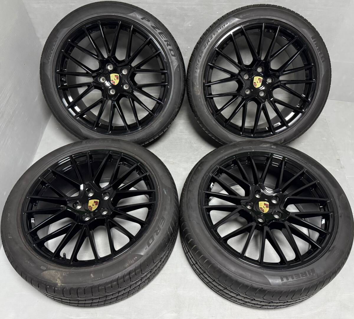 ポルシェ純正 RSスパイダー 20インチ ホイール＆タイヤセット（カイエン用） RSスパイダー】ポルシェ 958 カイエン GTS 純正 20in 9.5J +47