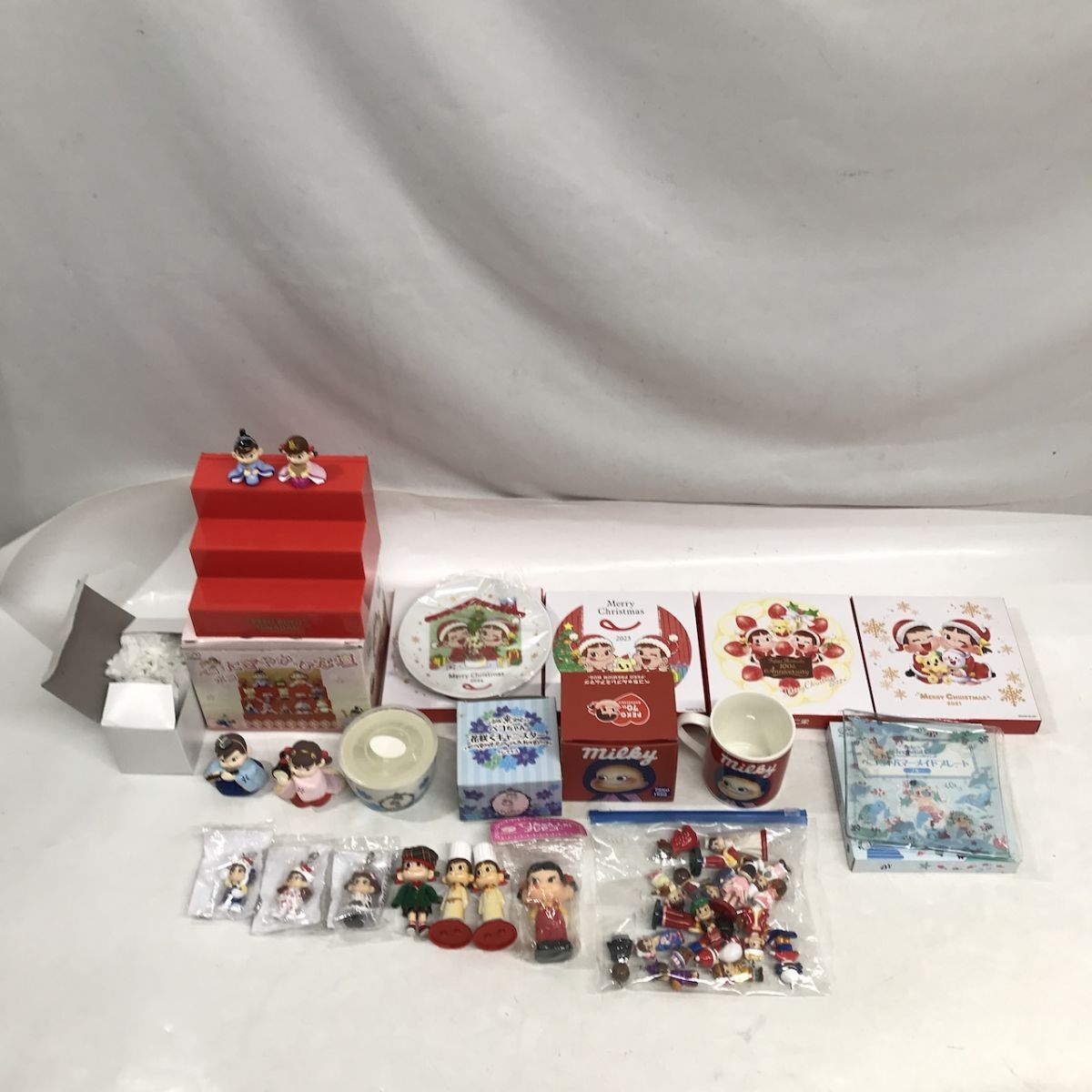 Yahoo!オークション -「不二家 クリスマスプレート」の落札相場