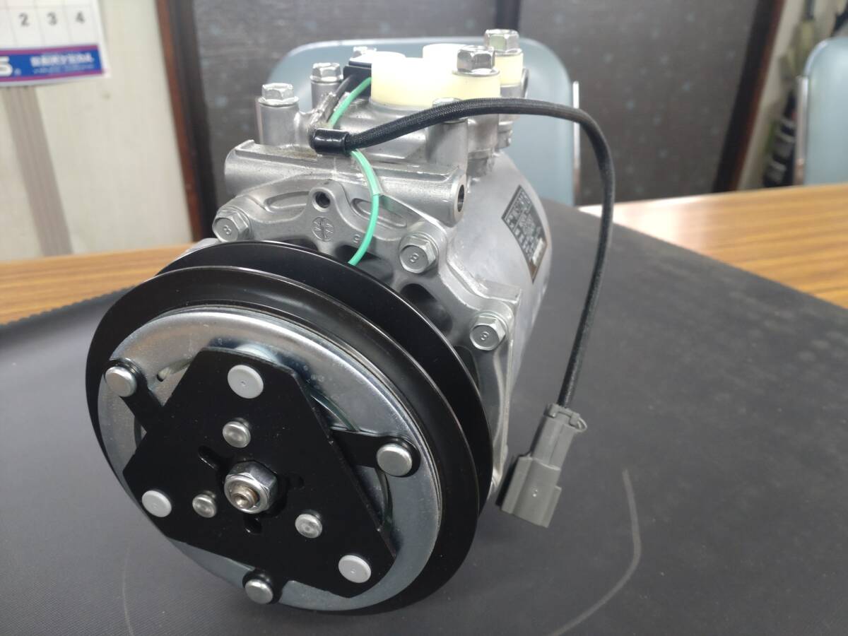 三菱フソウ 17スーパーグレート用 エアコンユニット ベットエアコン付き 41HFmOZ4x6L._UF894,1000_QL80_.jpg