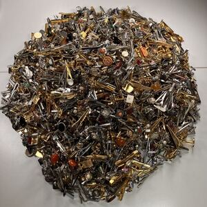 アクセサリー 約9.1kg タイピン カフス メッキ ジャンク まとめ 大量(Y194)