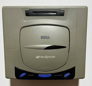 SEGA「セガサターン本体(中期型/型番HST-3210)と付属品」と「ソフト4本(※画像参照 サカつく1&2/エネミーゼロ/ナイツ)」