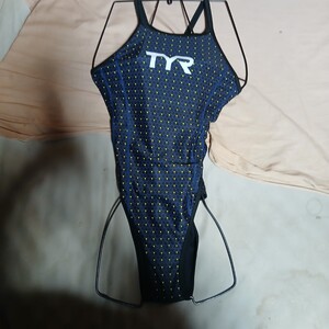 TYR, S размер, - ikatto, высокий ноги,.. купальный костюм, One-piece,tsurutsuru мягкость эластичность ткань, женский .. купальный костюм, Logo. принт