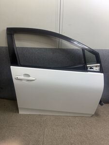 トヨタ プリウス 50系ZVW50/ZVW51/ZVW55 純正 フロント右ドアASSY カラー040内張付き 小傷あり 右 FドアASSY