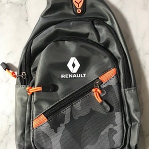 誰も持ってない?さり気なく目立つ!ルノー ロゴ グレー系 迷彩軽量ボディーバッグ ルーテシア トロフィー カングー アルカナ