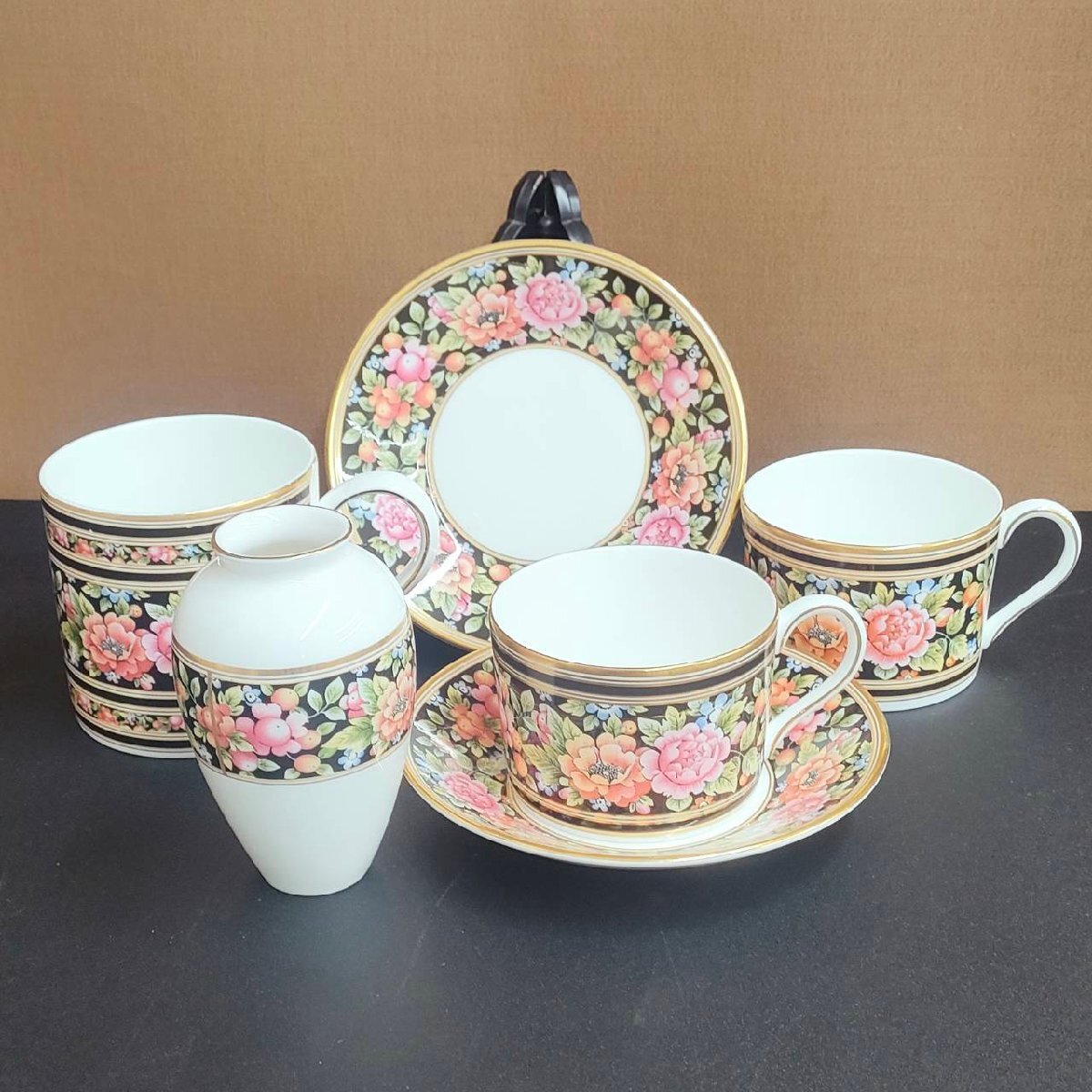 Yahoo!オークション -「ウェッジウッド クリオ」の落札相場