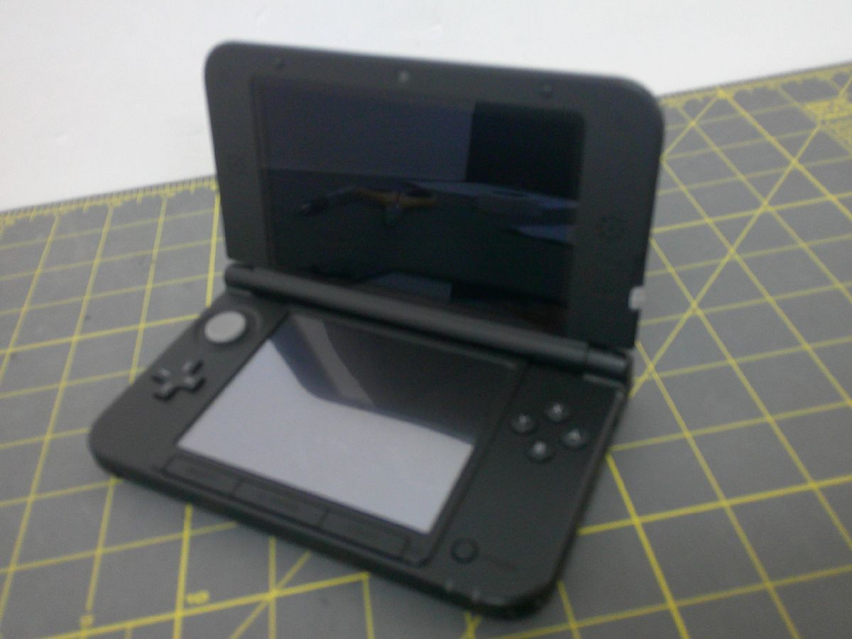 【美品】ポケットモンスターY ニンテンドー3DS 新品未使用 New Nintendo 3DS LL Metallic Red Region Japan 4902370529883
