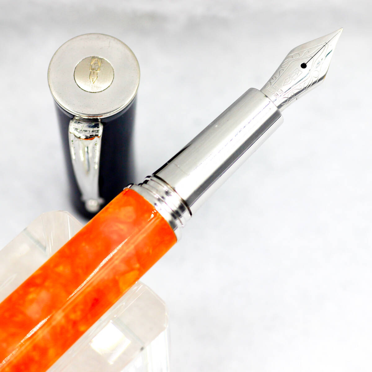 廃盤DELTA 万年筆ヴィアベネット Mニブ ブラウン 美品 廃盤DELTA 万年筆ヴィアベネット Mニブ ブラウン 美品