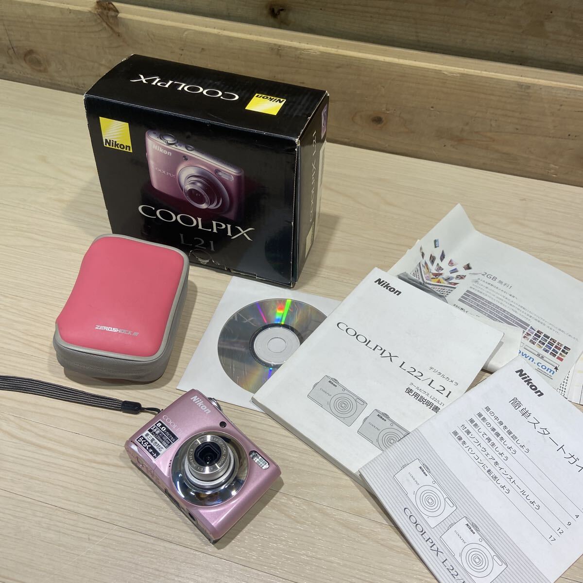 【極美品】Nikonニコン　クールピクス　 L21 ピンク　乾電池式　カメラ女子 Nikonニコン クールピクス L21 ピンク 乾電池式 カメラ女子