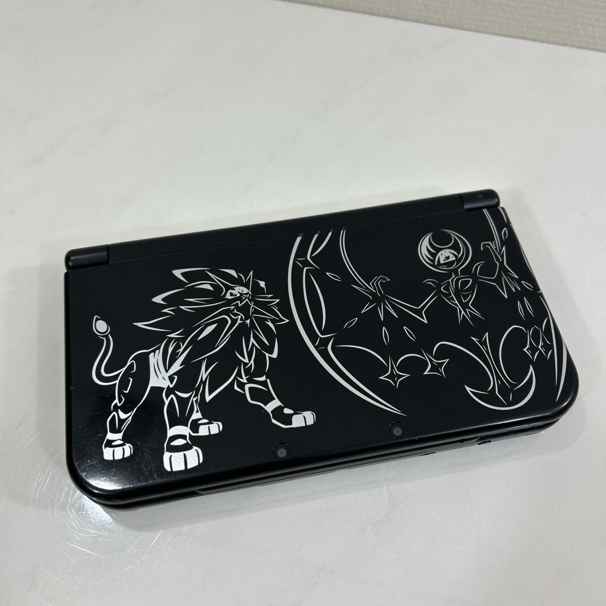 任天堂 Newニンテンドー3DS LL ソルガレオ・ルナアーラ ブラック