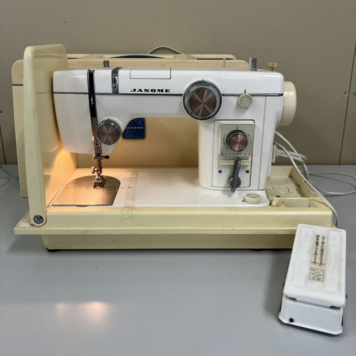 [美品] ジャノメミシンMODEL(802) フットペダル　カム付き Yahoo!オークション - ジャノメミシン JANOME MODEL 802 フット